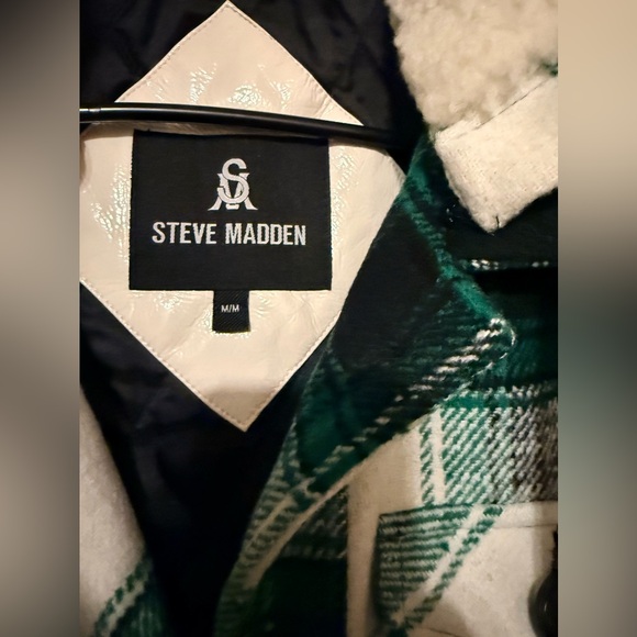 Steve Madden Green, White Plaid Flannel Shirt Jacket Coat Sherpa Lined Hood Sz M - Picture 3 of 12